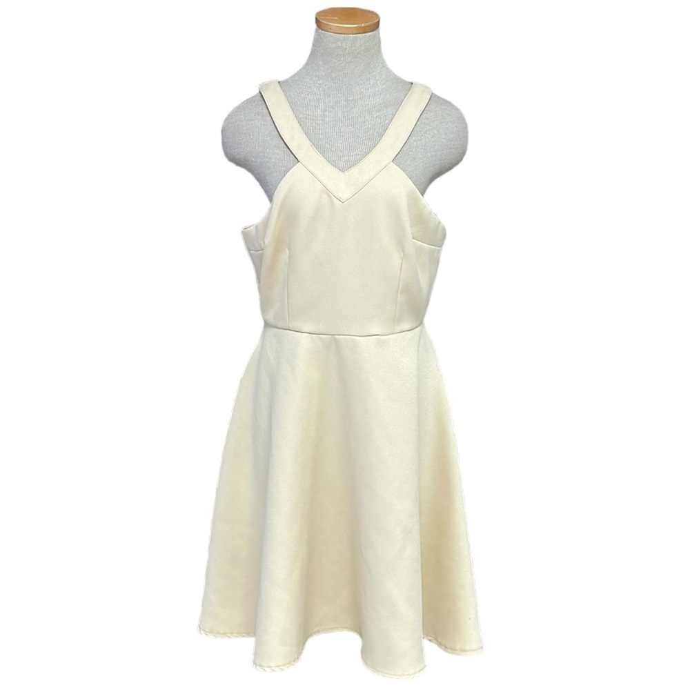 Fashion Line Dress Womens Medium Cream NWT Fit & Flare Sleeveless V-Neck